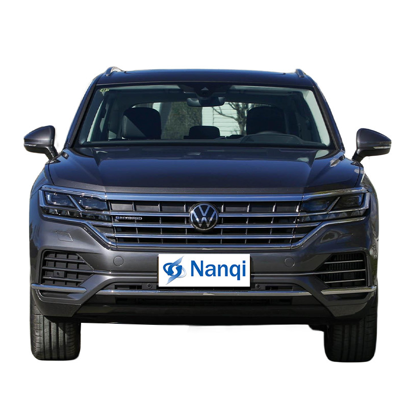 Fashion Volkswagen Touareg SUV PHEV 2.0T 252 HP L4 VW Touareg Black Edition